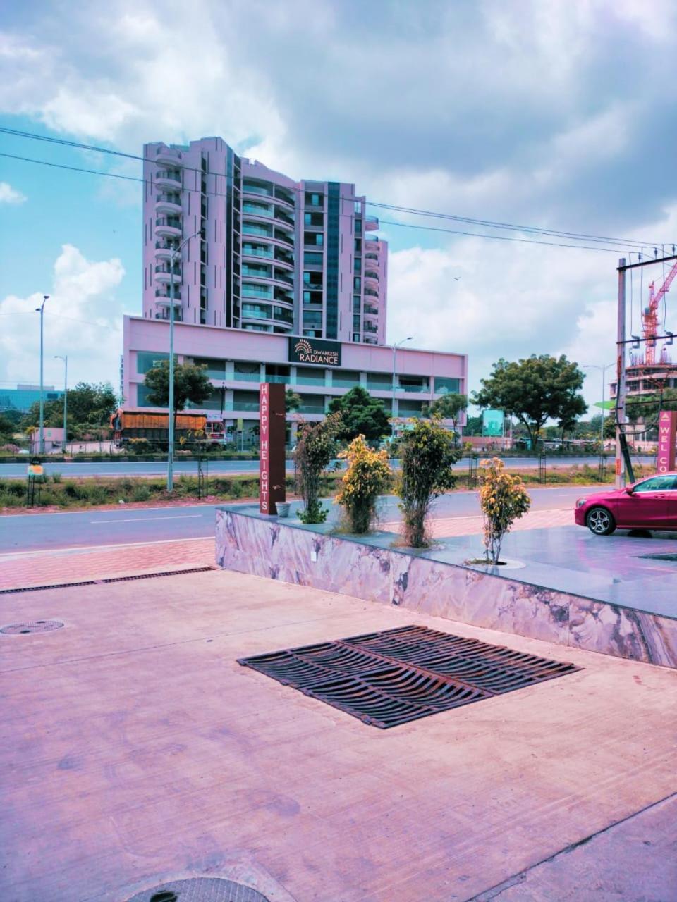 Kiran Hotel