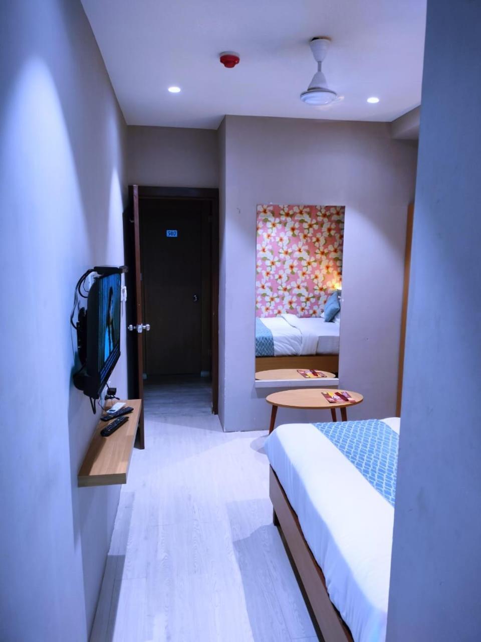 Kiran Hotel 2*