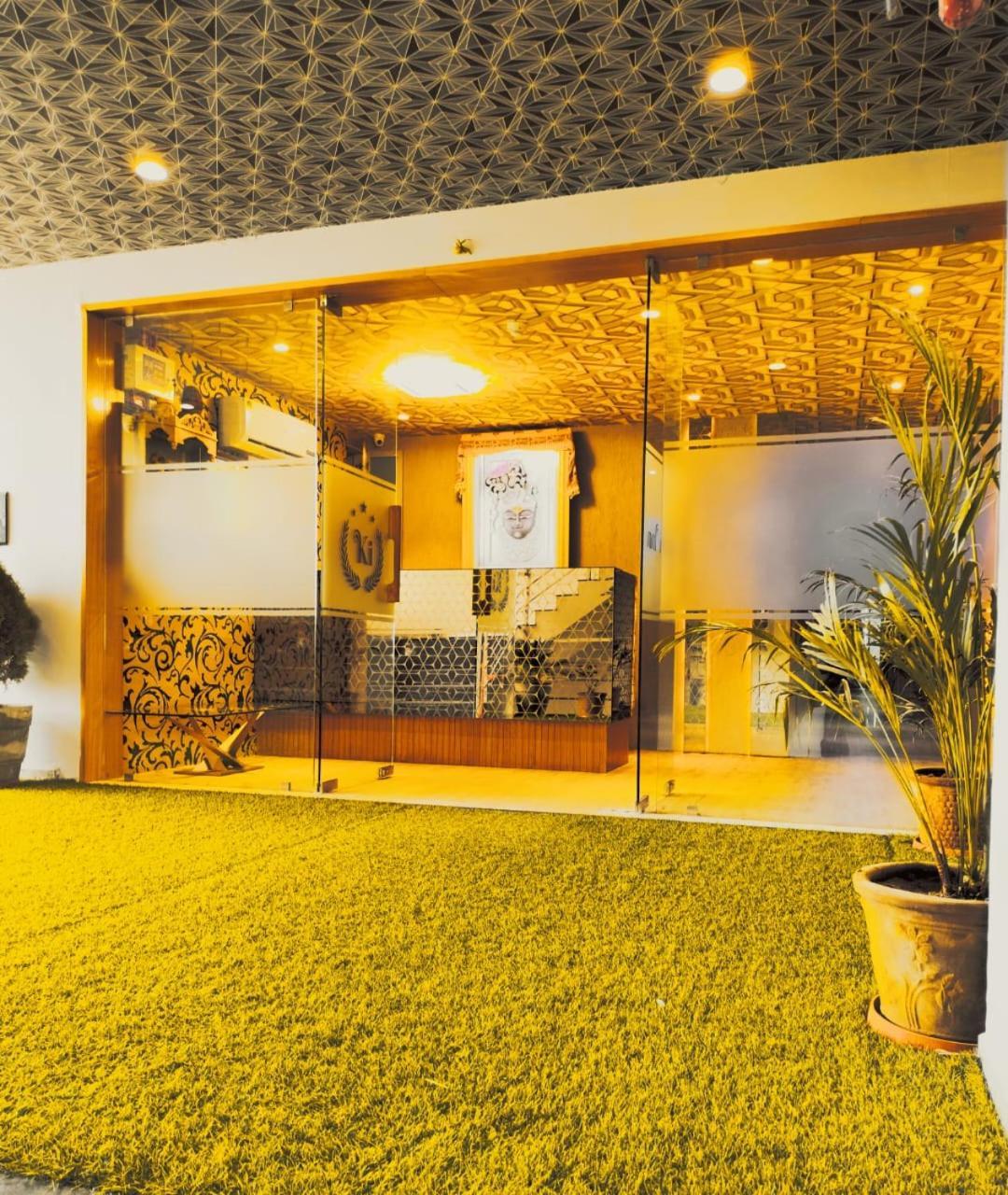 Kiran 2* Ahmedabad